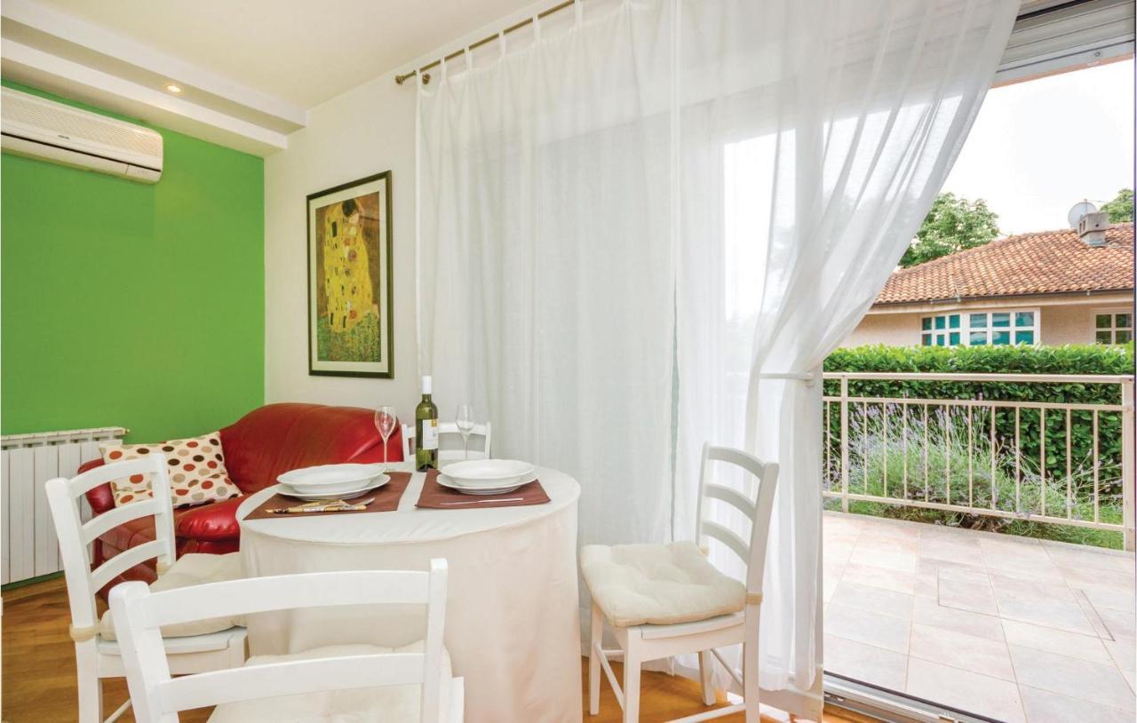 1 Bedroom Amazing Apartment In 리예카 외부 사진