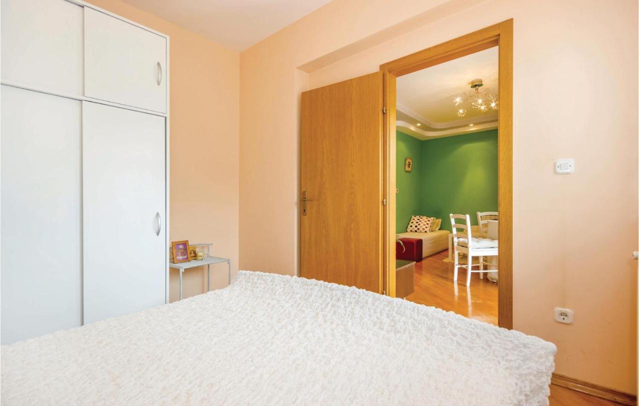 1 Bedroom Amazing Apartment In 리예카 외부 사진